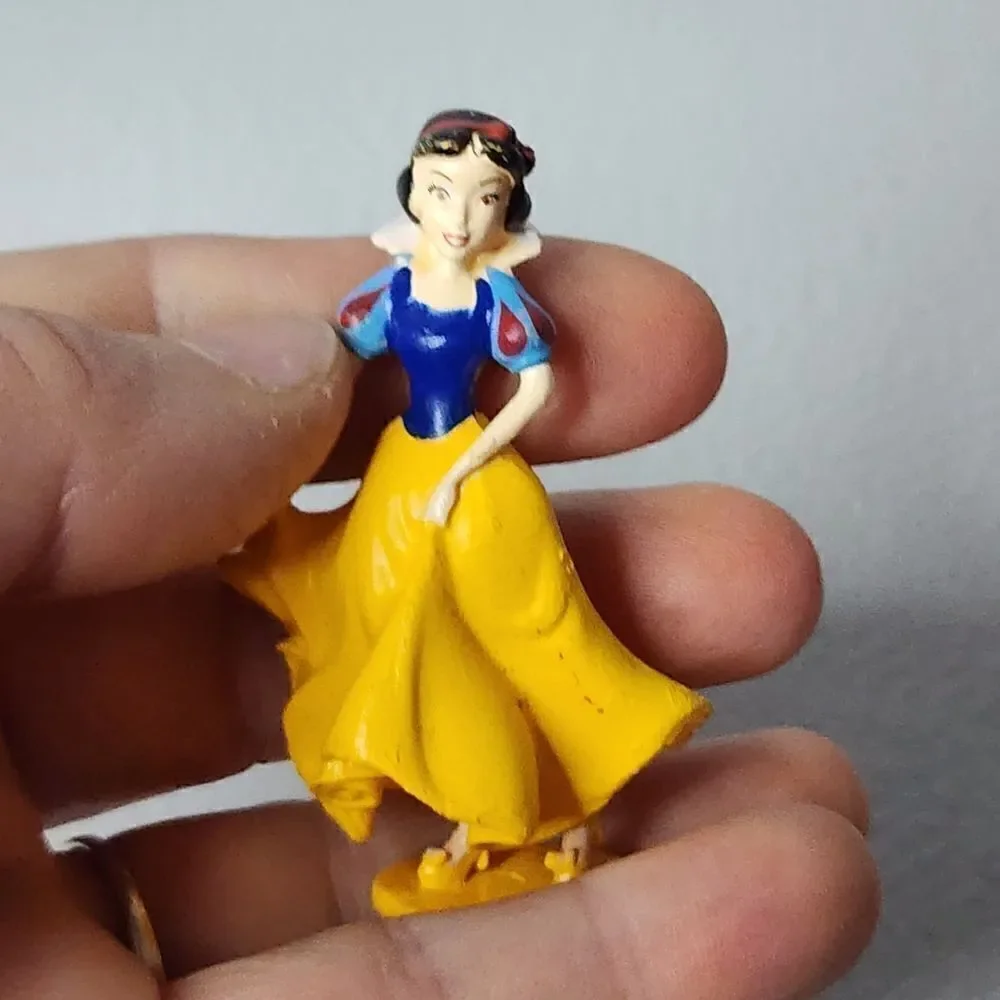 Disney Micro Miniature Snow White